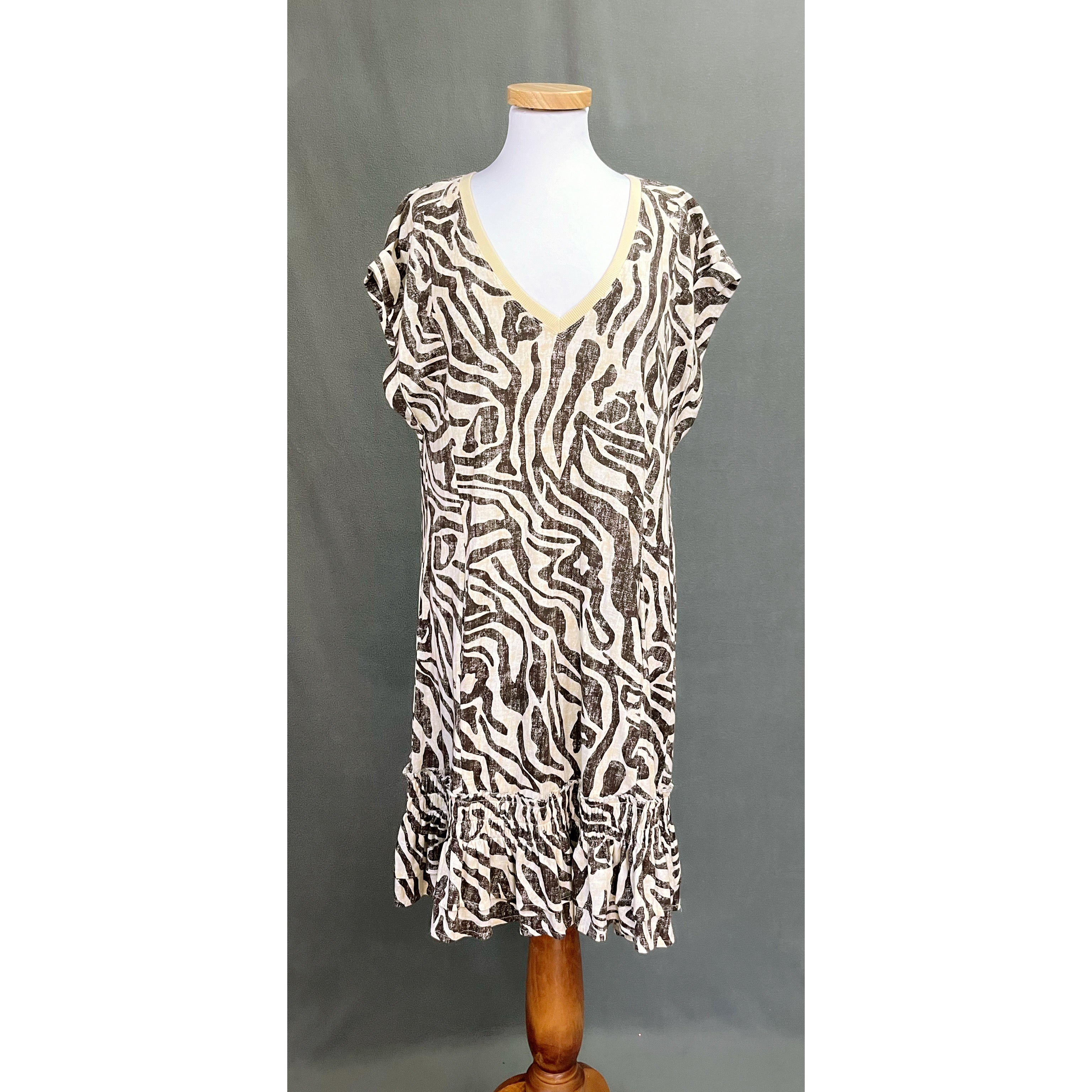 Daily Practice brown print dress, size M, NEW WITH TAGS!