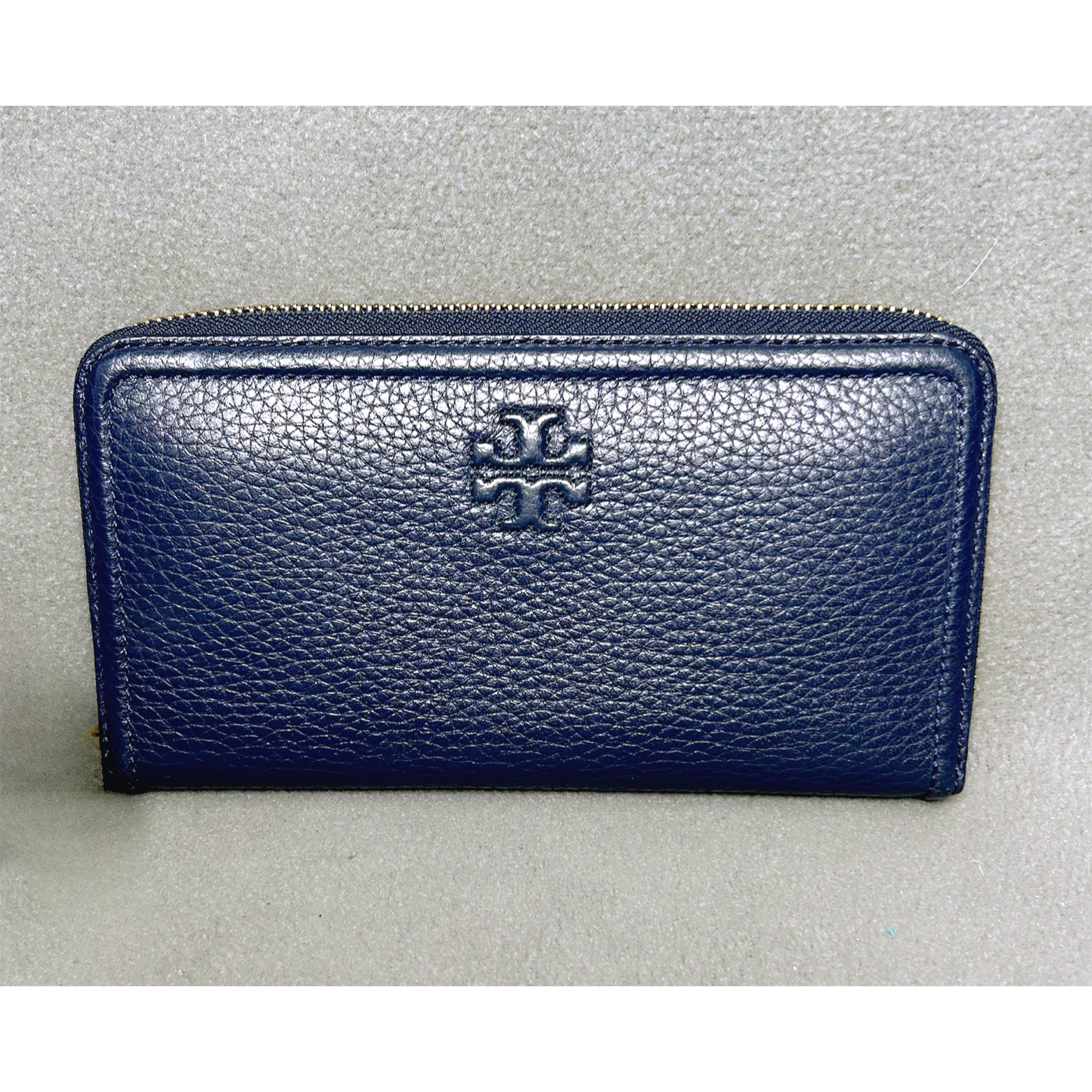 Tory Burch navy Continental zip wallet, LIKE NEW!