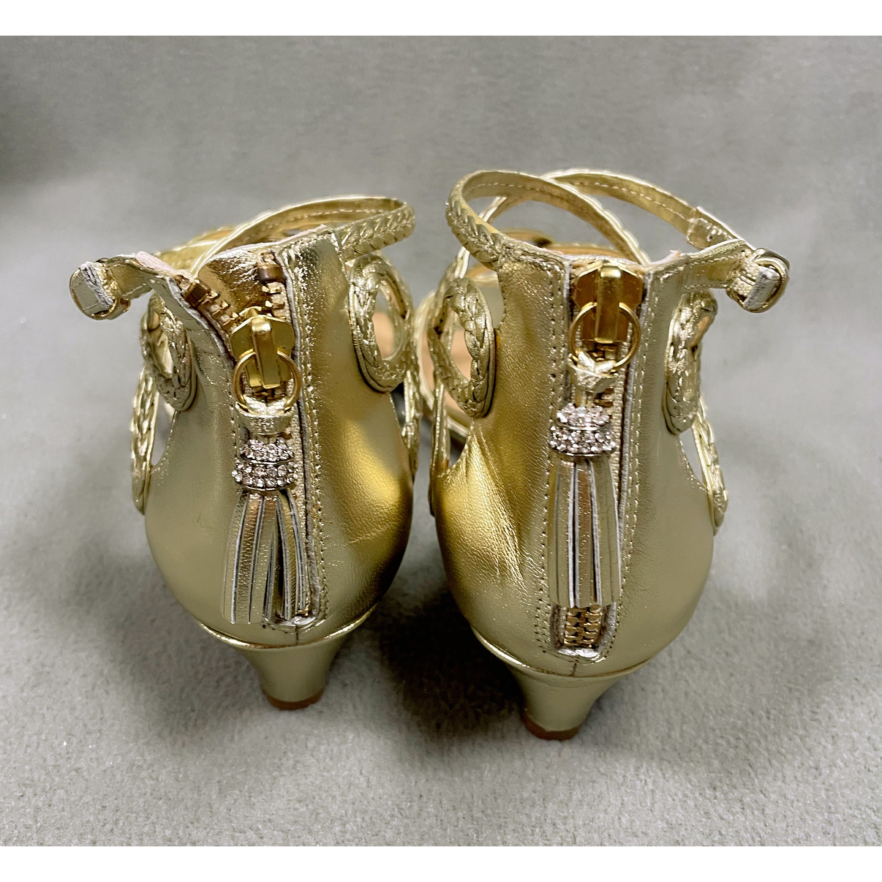 Badgley Mischka gold Corinne sandal, size 6, NEW IN BOX!