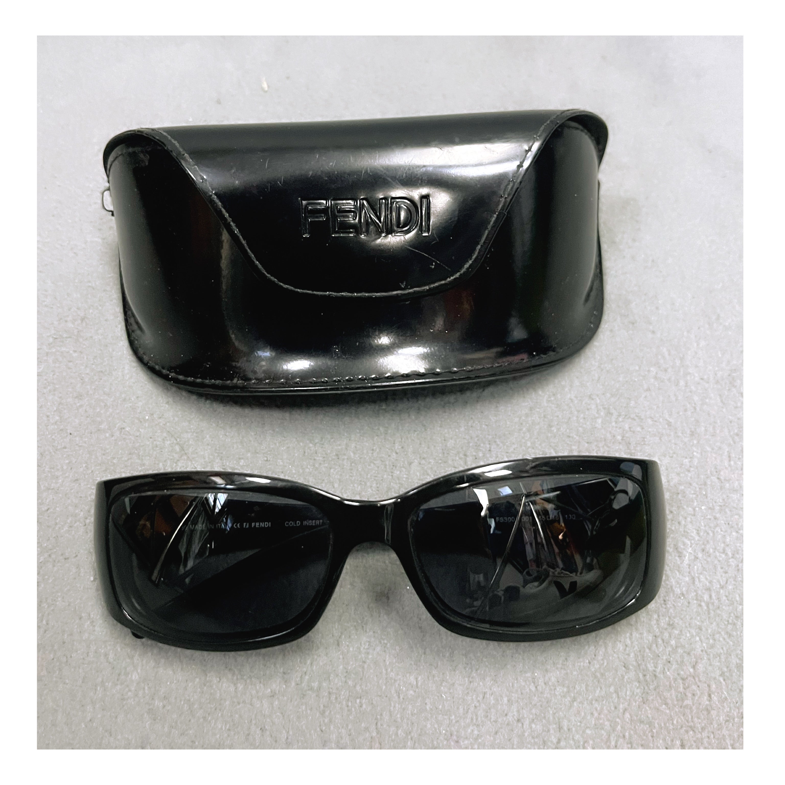 Fendi black FS300 sunglasses