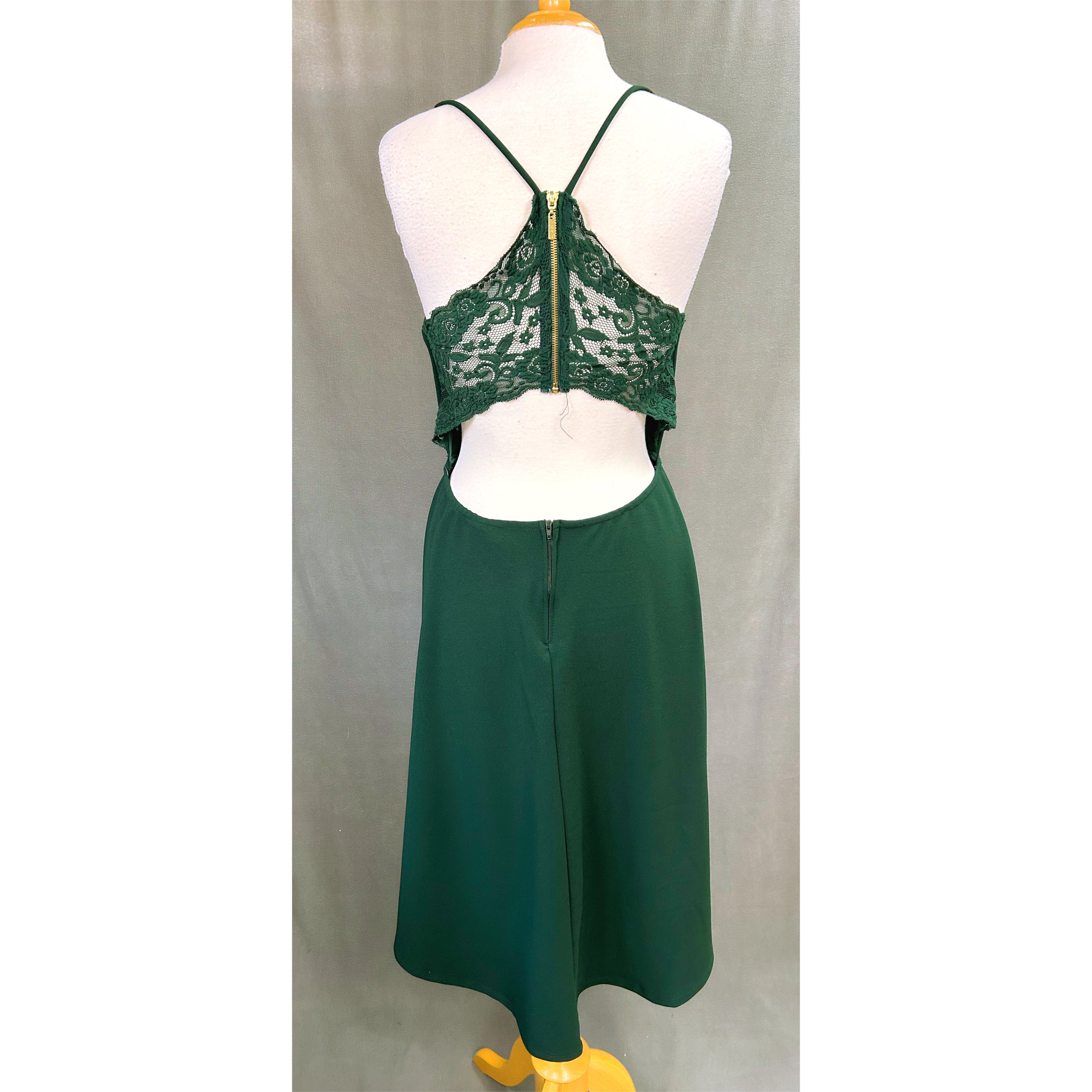 B. Darlin evergreen dress, size 17/18