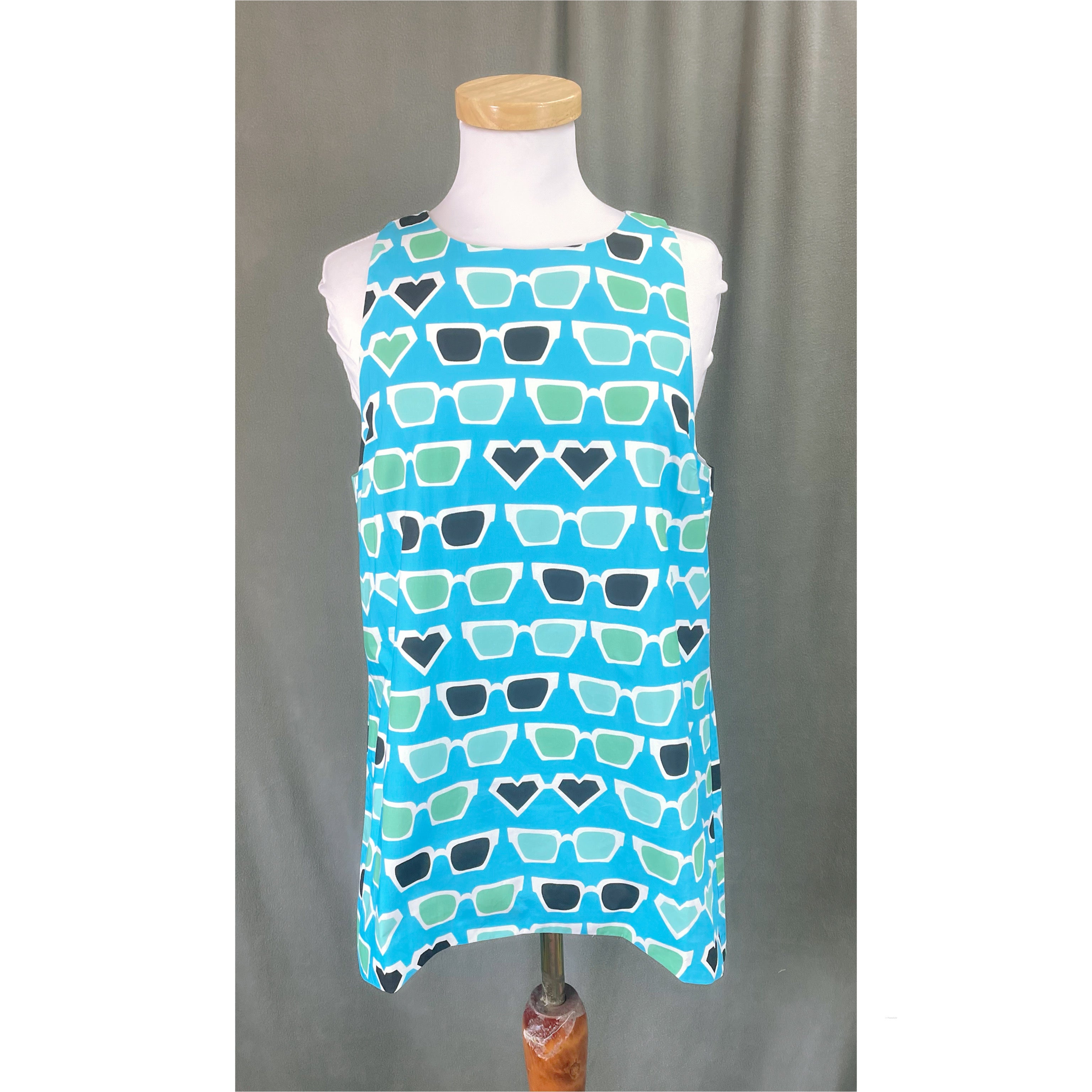Tyler Boe turquoise sunglass print blouse, size M, NEW WITH TAGS!