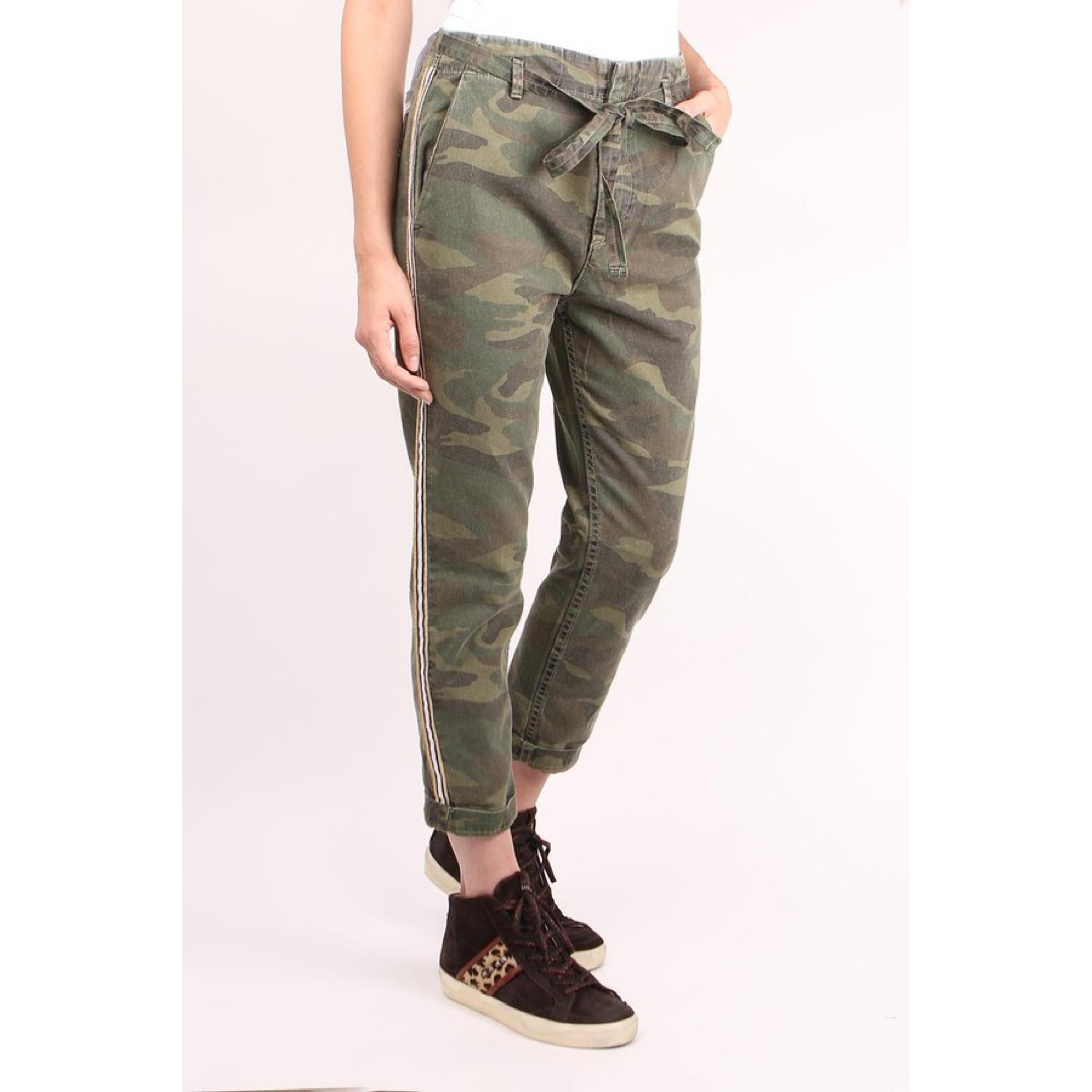 Sundry camo l'automme pants, size 27, NEW WITH TAGS!