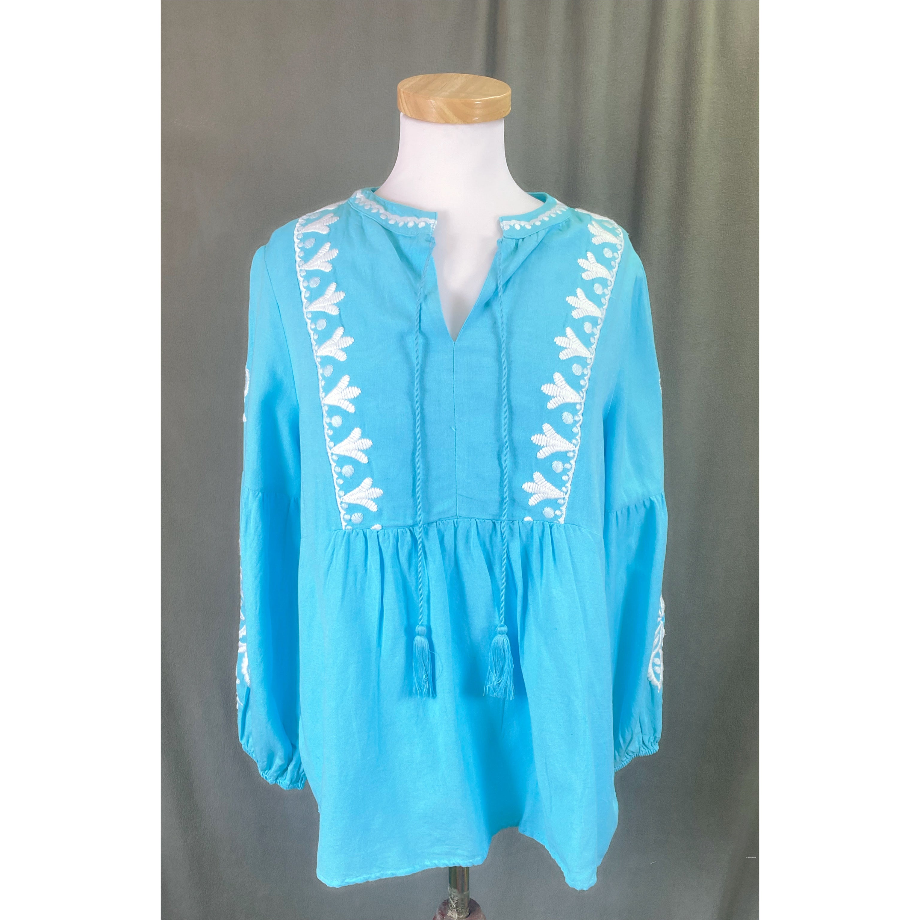 Soft Surroundings turquoise embroidered blouse, size M, NEW WITHOUT TAGS!
